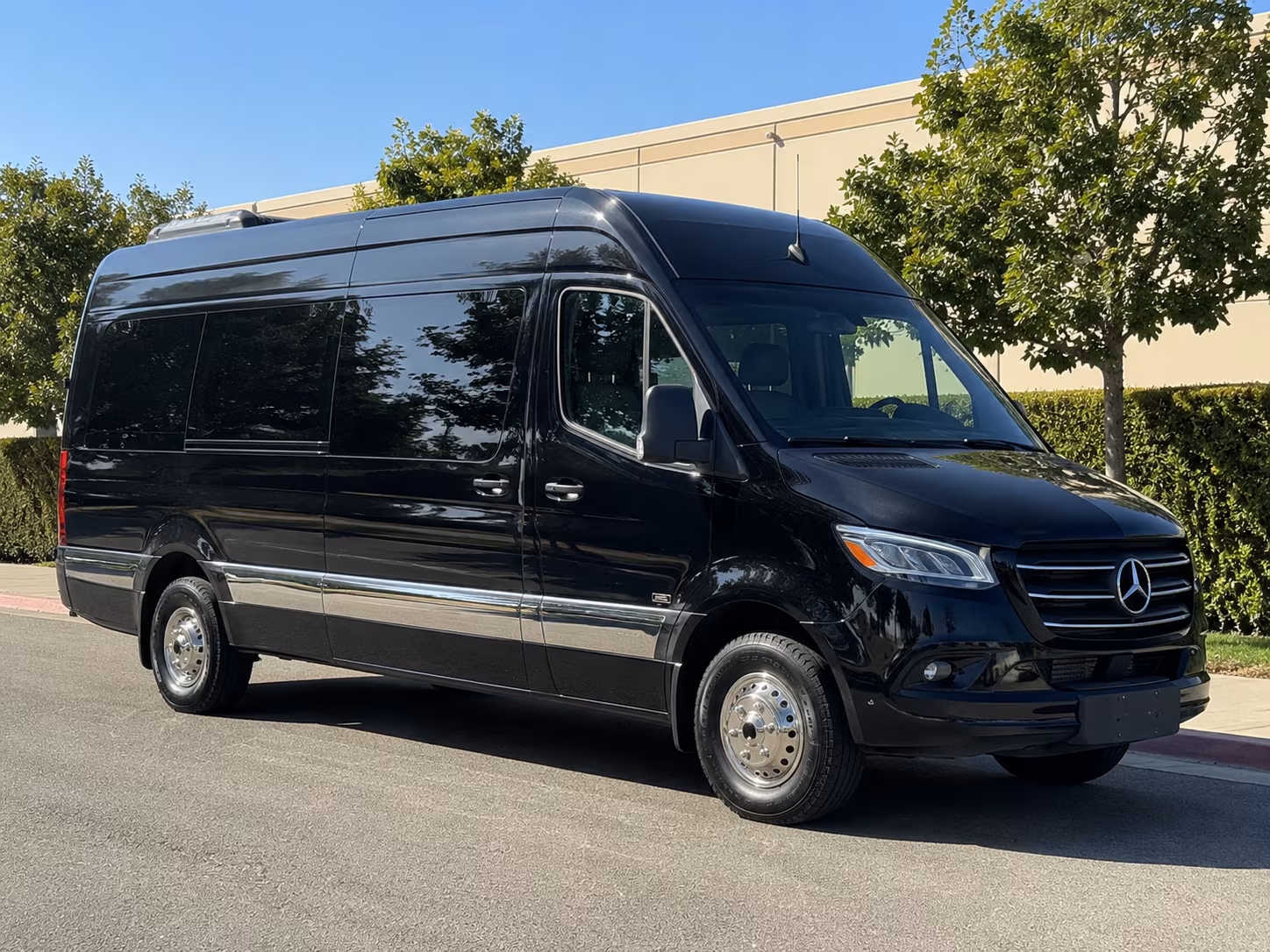 Midland Airport Shuttle & Transportation party bus exterior