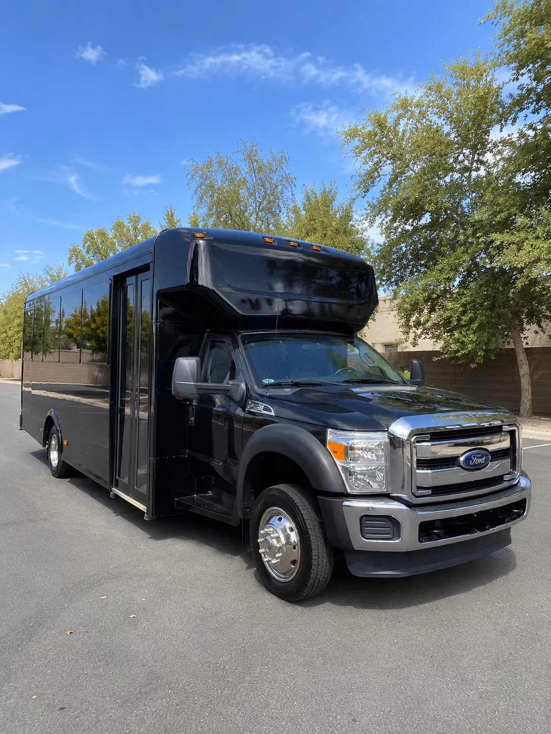 Midland Winery Tour & Pub Crawl Transportation
